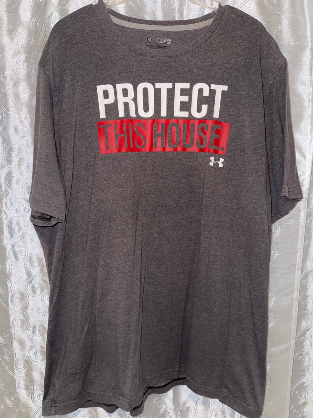 Under Armour Men’s Gray "Protect This House" Short Sleeve Tee Size 2XL 🔥 B3